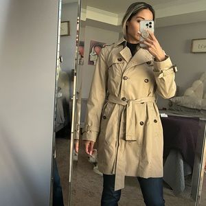 Banana Republic trench coat. Size XS